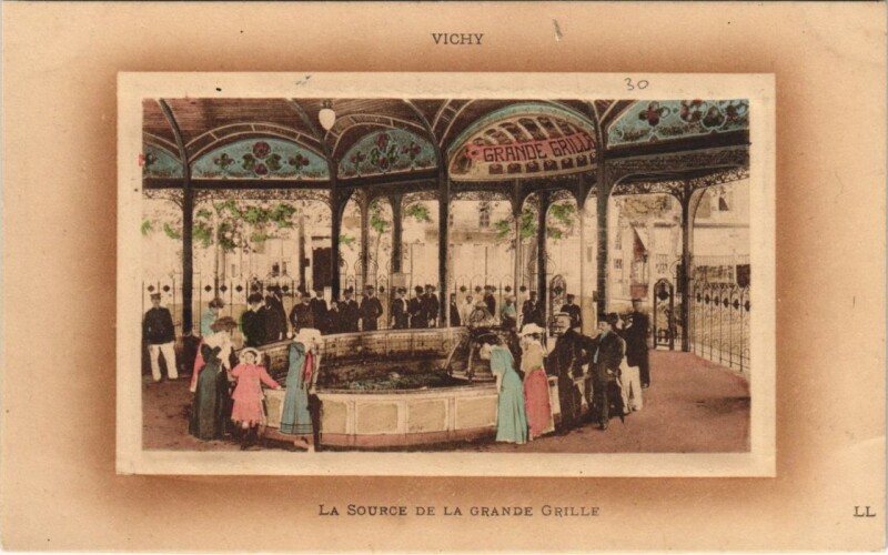 Carte postale ancienne Vichy Source de la Grande Grille à Vichy