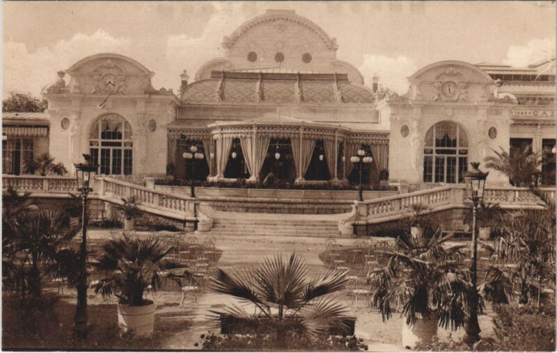Carte postale ancienne Vichy Facade du Casino à Vichy