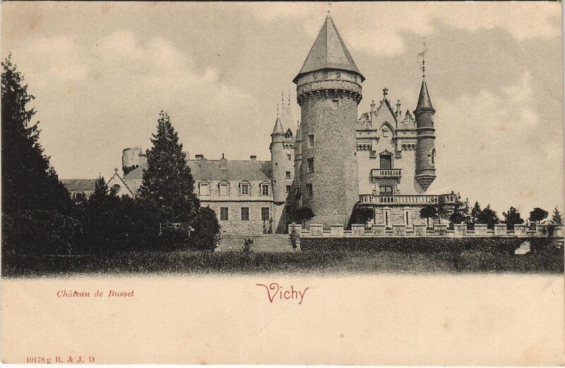 Carte postale ancienne Vichy Chateau de Busset à Busset