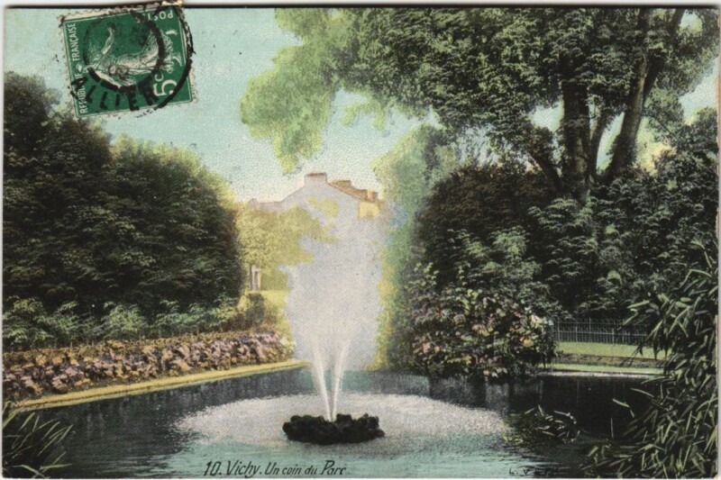 Carte postale ancienne Vichy un Coin du Parc à Vichy