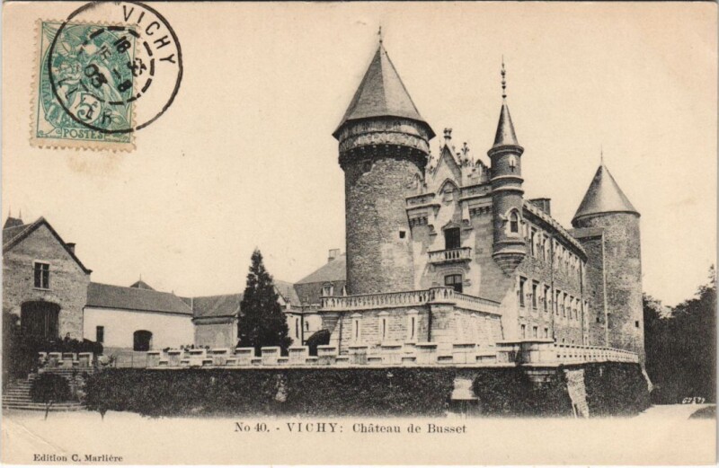 Carte postale ancienne Vichy Chateau de Busset à Busset
