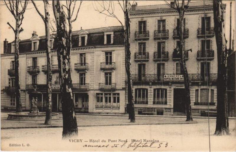 Carte postale ancienne Vichy Hotel du Pont Neuf, Hotel Massena à Vichy