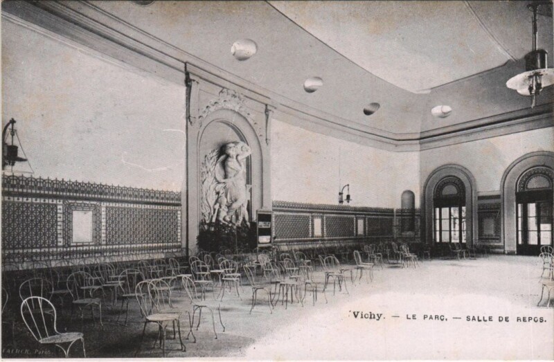 Carte postale ancienne Vichy Le Parc, Salle de Repos à Vichy