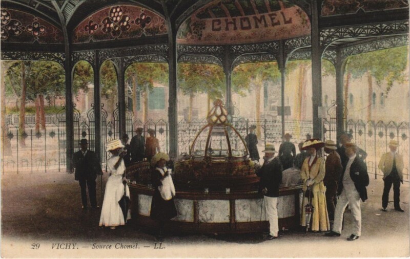 Carte postale ancienne Vichy Source Chomel à Vichy