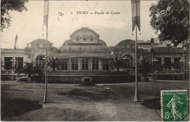 Carte postale ancienne Vichy Facade du Casino à Vichy