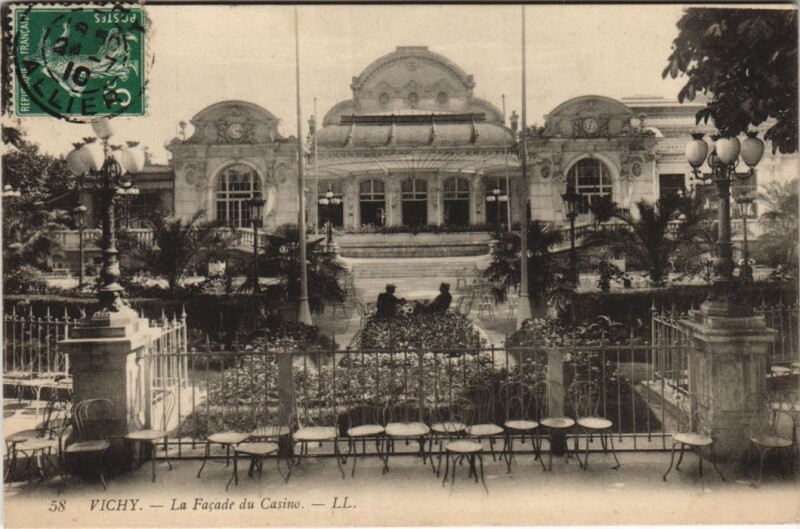 Carte postale ancienne Vichy Facade du Casino à Vichy