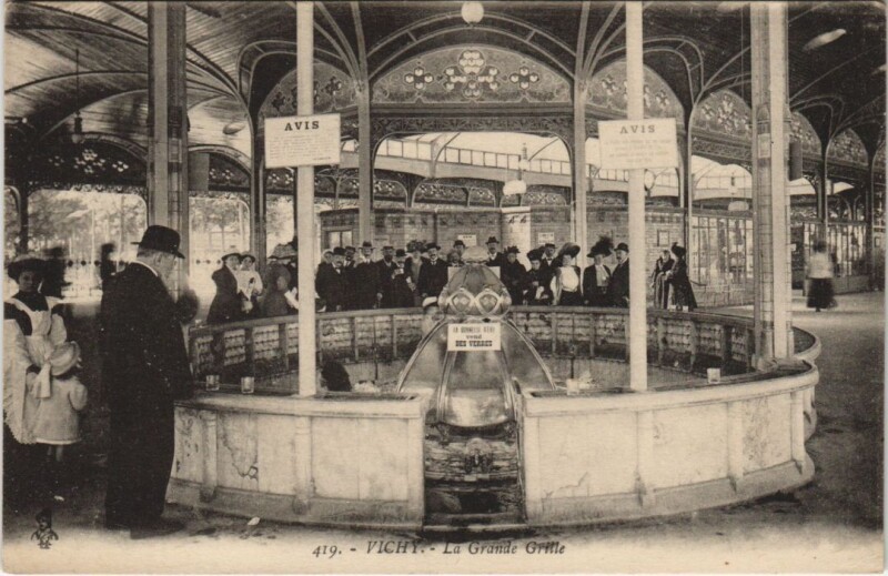 Carte postale ancienne Vichy Grande Grille à Vichy