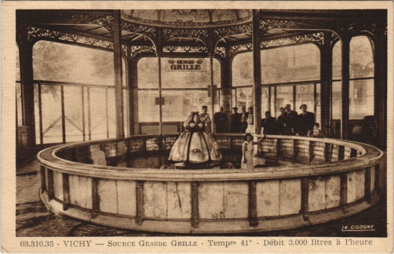 Carte postale ancienne Vichy Source Grande Grille à Vichy