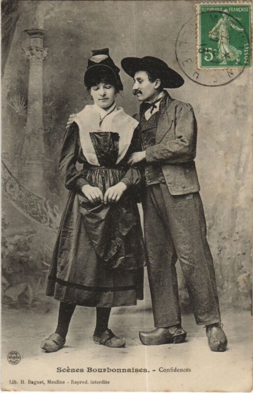 Carte postale ancienne Scenes Bourbonnaises - Confidences
