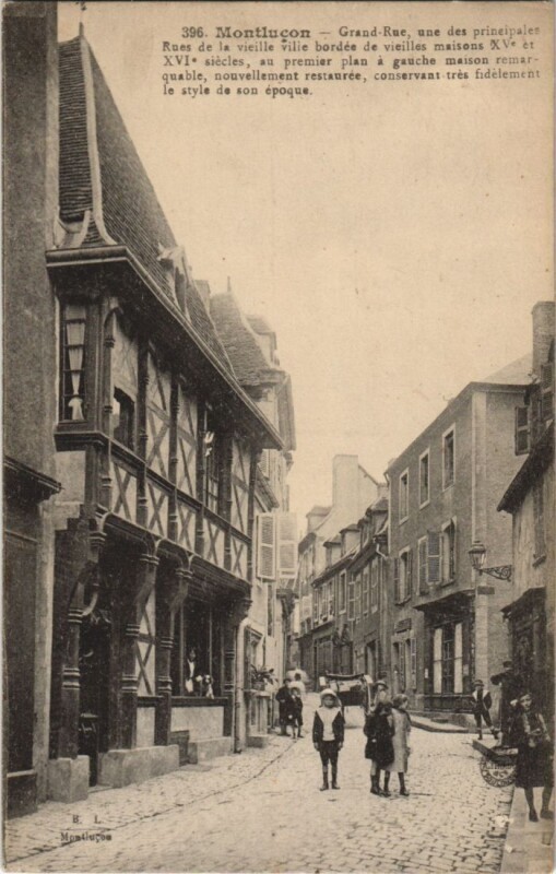 Carte postale ancienne Montlucon Grand-Rue