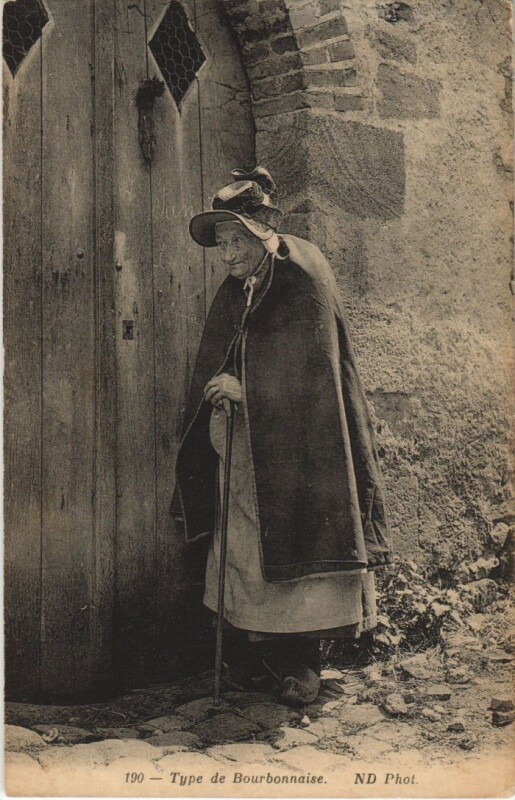 Carte postale ancienne Type de Bourbonnaise