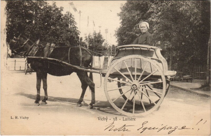 Carte postale ancienne Vichy Laitiere à Vichy