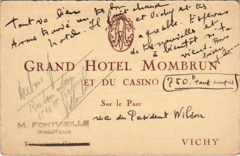 Carte postale ancienne Vichy Grand Hotel Mombrun et du Casino sur le Parc à Vichy