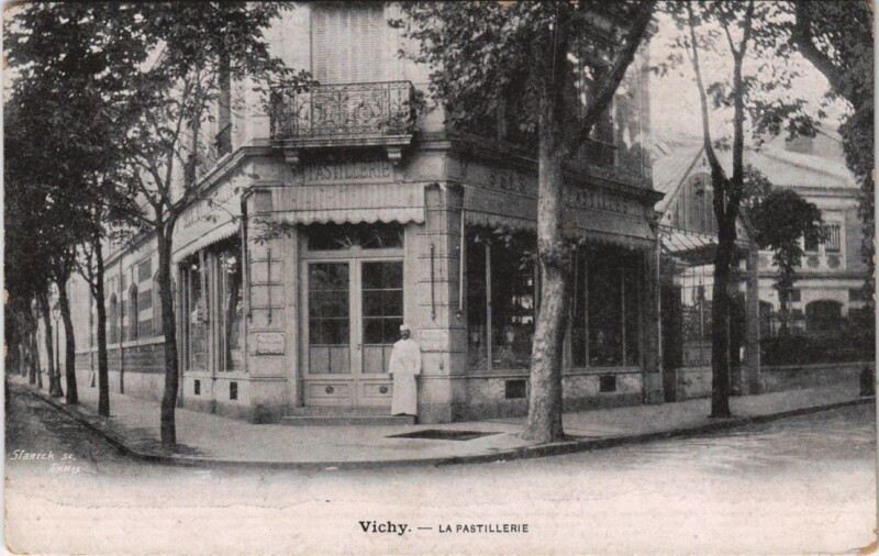 Carte postale ancienne Vichy La Pastillerie à Vichy
