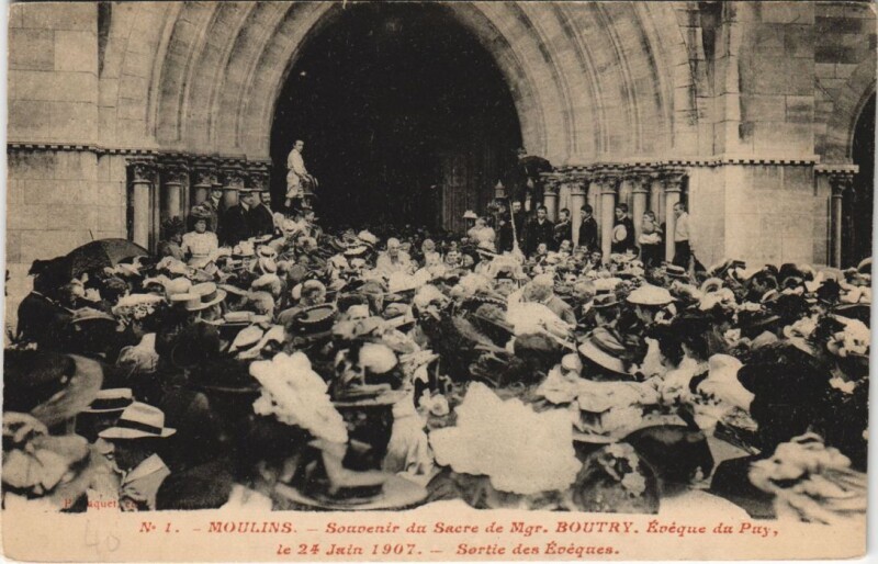 Carte postale ancienne Moulins Souvenir du Sacre de Mgr. Boutry - Eveque du Puy à Moulins