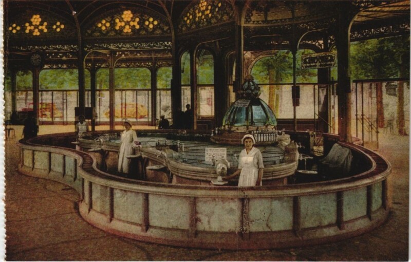Carte postale ancienne Vichy Source Chomel à Vichy