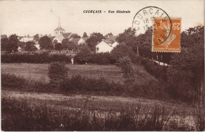 Carte postale ancienne Courcais Vue Generale