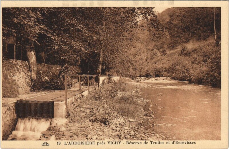 Carte postale ancienne L'Ardoisiere pres Vichy - Reserve de Truites et d'Ecrevisses à Vichy