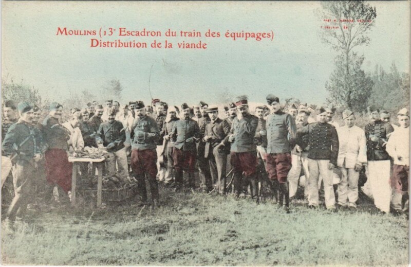 Carte postale ancienne Moulins Military - Distribution de la Viande à Moulins