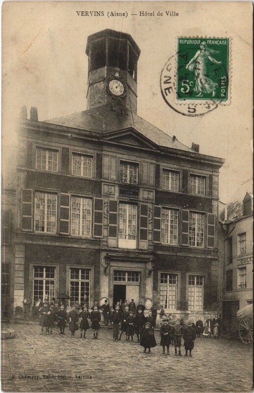 Carte postale ancienne Vervins Hotel de Ville à Vervins