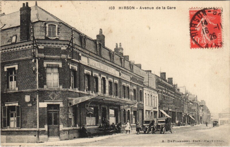 Carte postale ancienne Hirson Avenue de la Gare à Hirson