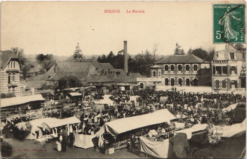 Carte postale ancienne Hirson Le Marche à Hirson