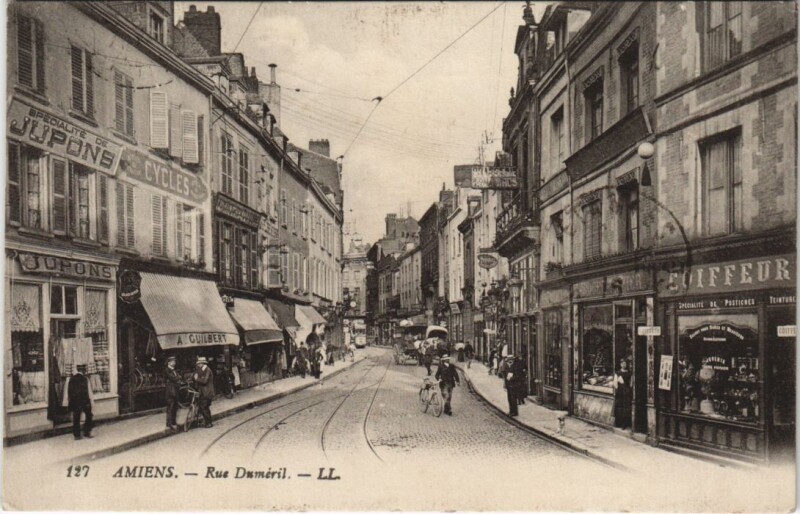 Carte postale ancienne Amiens Rue Dumeril à Amiens