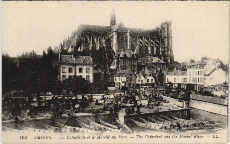 Carte postale ancienne Amiens Cathedrale marche sur l'eau à Amiens