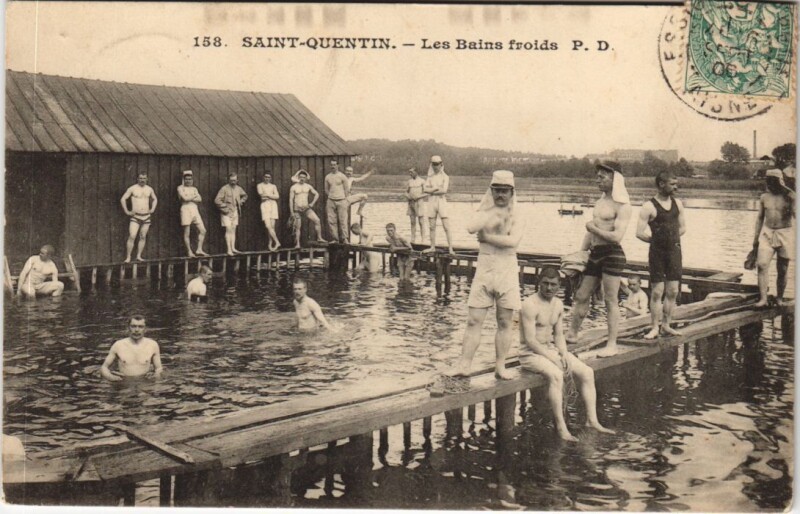 Carte postale ancienne Saint-Quentin Les Bains froids à Saint-Quentin