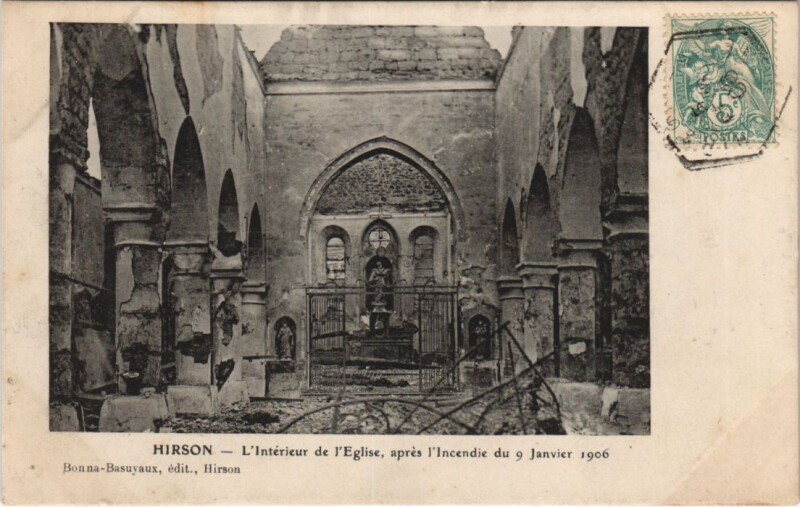 Carte postale ancienne Hirson L'interieur de l'eglise à Hirson
