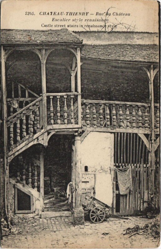 Carte postale ancienne Chateau-Thierry Rue du chateau