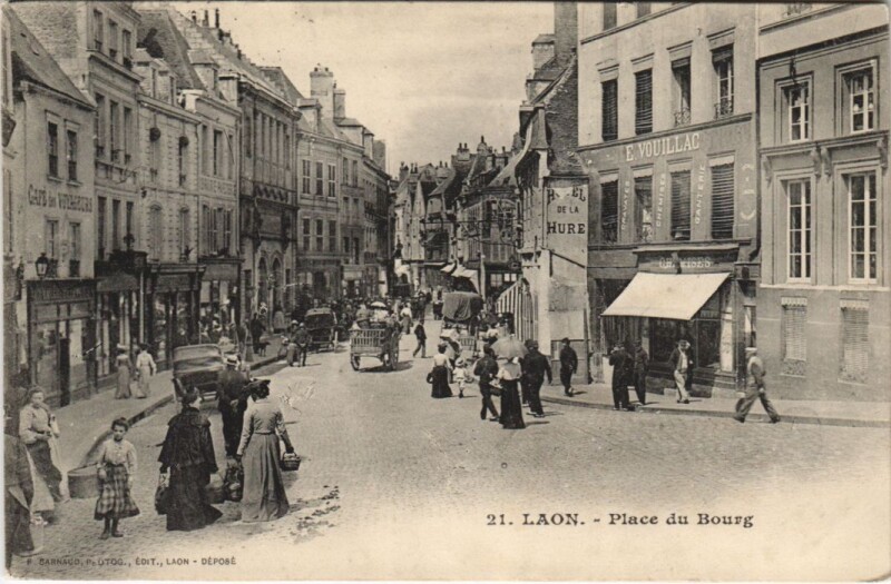 Carte postale ancienne Laon Place du bourg