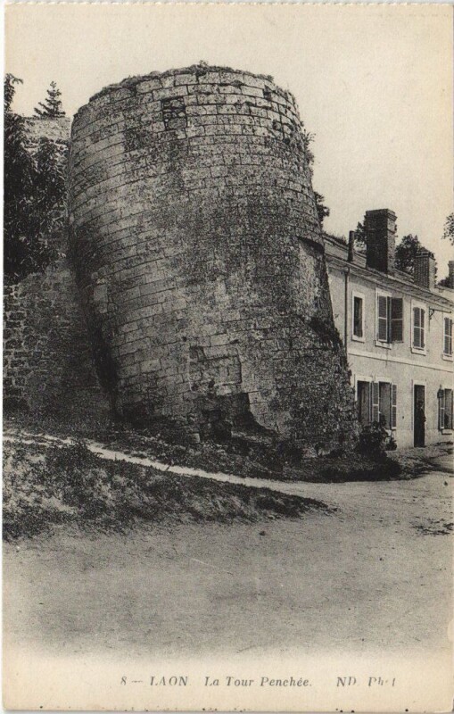 Carte postale ancienne Laon La tour penchee
