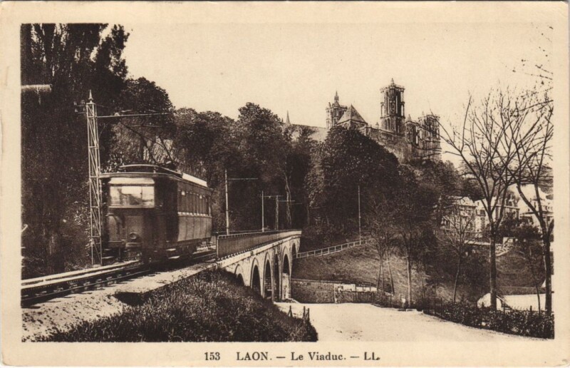 Carte postale ancienne Laon Le viadue