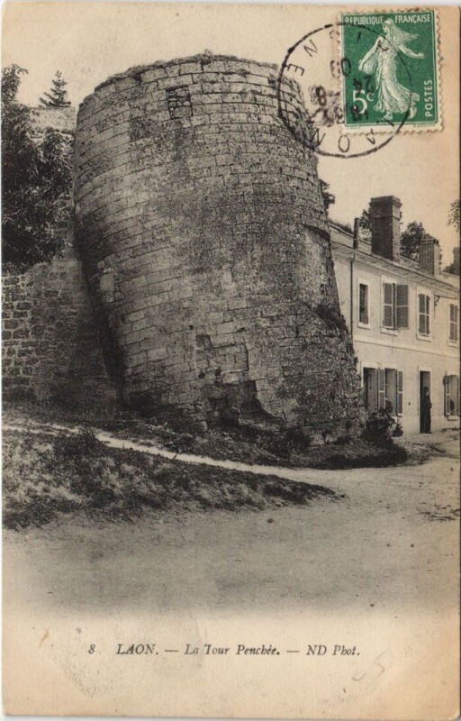 Carte postale ancienne Laon La tour penchee