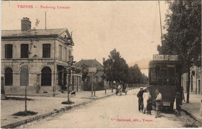 Carte postale ancienne Troyes Fg Croncels à Troyes