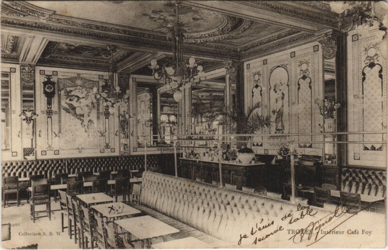 Carte postale ancienne Troyes Café Foy interieur à Troyes