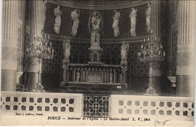 Carte postale ancienne Bouce interieur de l'Eglise Le Maitre Autel