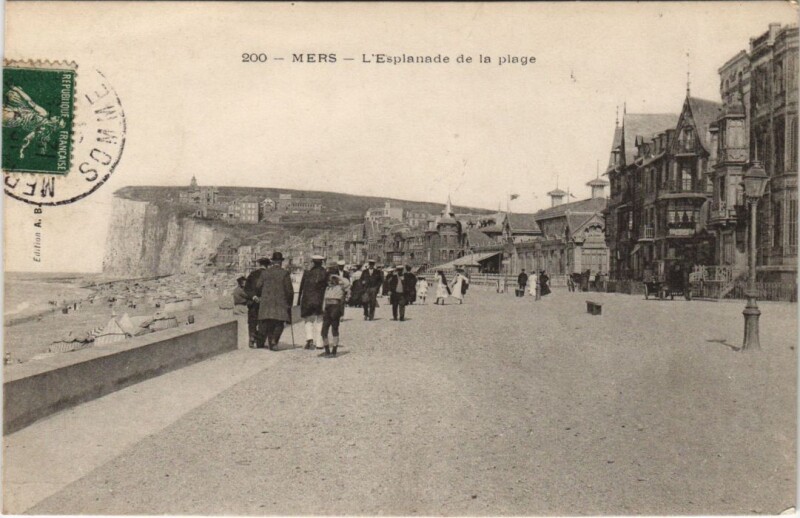 Carte postale ancienne Mers-Les-Bains Esplanade de la Plage à Mers-les-Bains
