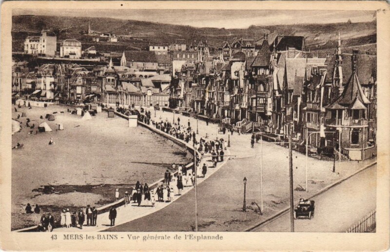 Carte postale ancienne Mers-Les-Bains Vue generale de l'Esplanade à Mers-les-Bains