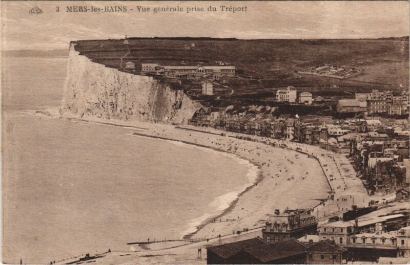 Carte postale ancienne Mers-Les-Bains Vue generale prise du Treport à Mers-les-Bains