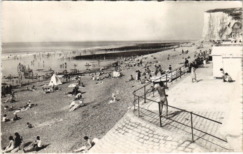 Carte postale ancienne Mers-Les-Bains La Plage à Mers-les-Bains