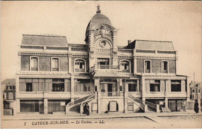 Carte postale ancienne Cayeux-Sur-Mer Le Casino à Cayeux-sur-Mer