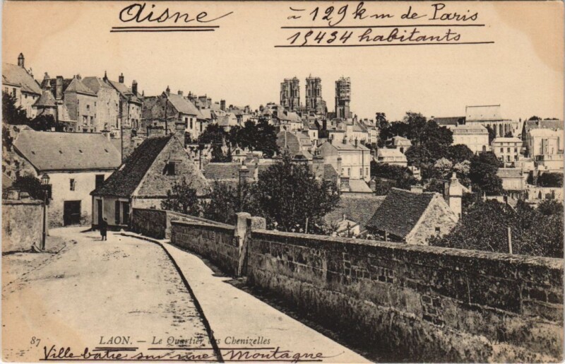 Carte postale ancienne Laon Le quartier chemizelles