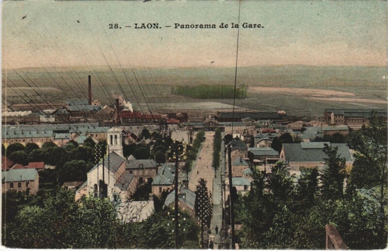 Carte postale ancienne Laon Panorama de la gare
