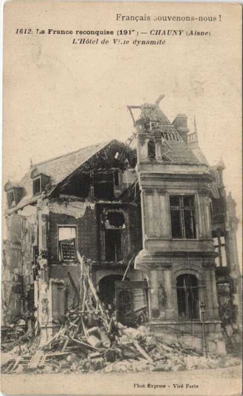 Carte postale ancienne Chauny L'Hotel De Dynamite à Chauny