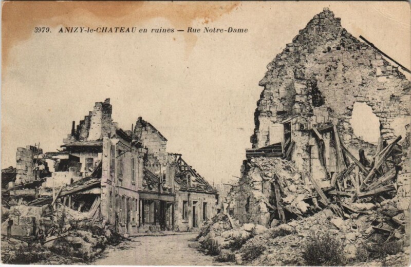 Carte postale ancienne Anizy-le-Chateau Rue notre dame