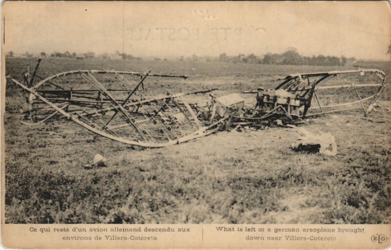 Carte postale ancienne Villers-Cotterets Ce qui d'un avion allemand