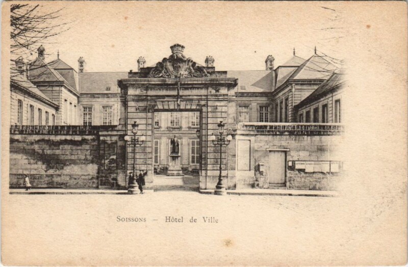 Carte postale ancienne Soissons Hotel de ville à Soissons