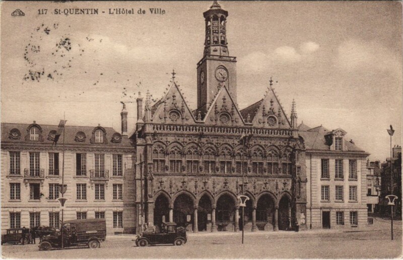 Carte postale ancienne Saint-Quentin L'hotel de ville à Saint-Quentin